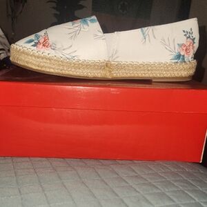 Guess White Floral Espadrilles